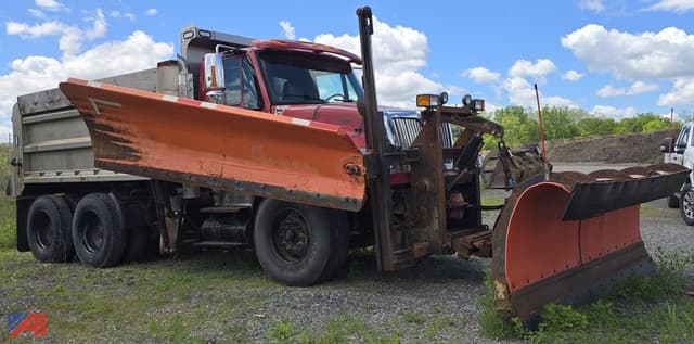 Image of International WorkStar 7600 equipment image 4