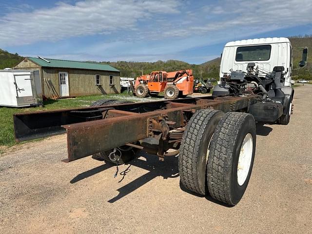 Image of Isuzu FTR equipment image 4