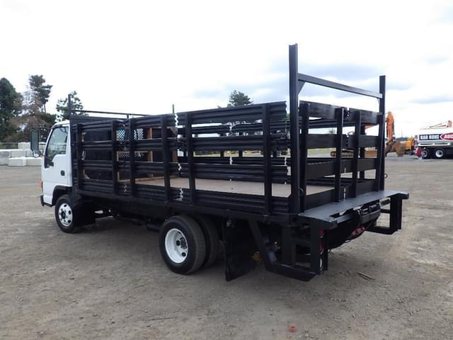 Image of Isuzu NPR equipment image 4