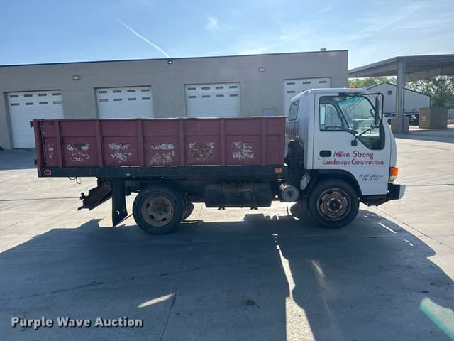 Image of Isuzu NPR equipment image 3