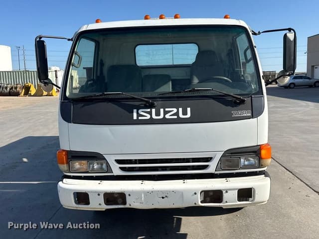 Image of Isuzu NPR equipment image 1