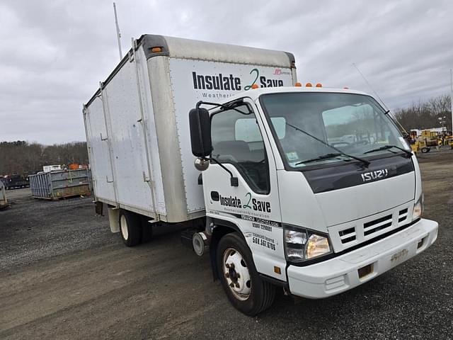 Image of Isuzu NPR-HD equipment image 2