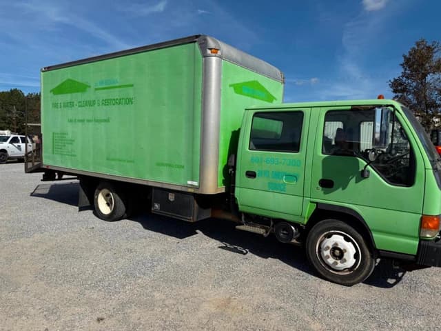 Image of Isuzu NQR equipment image 1