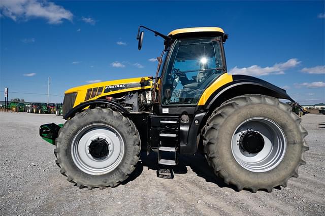 Image of JCB Fastrac 8250 equipment image 1