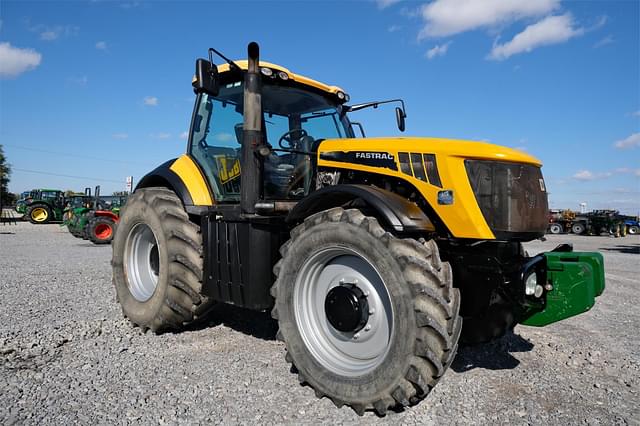 Image of JCB Fastrac 8250 equipment image 1