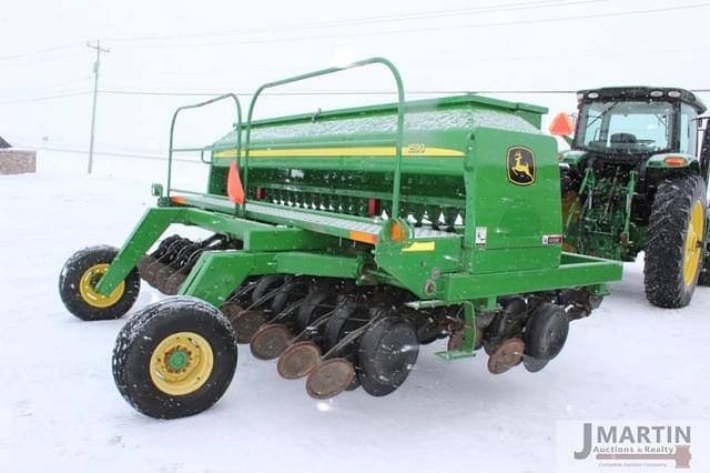 Image of John Deere 1590 equipment image 2