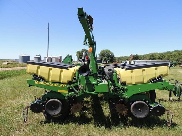 Image of John Deere 1760 equipment image 4