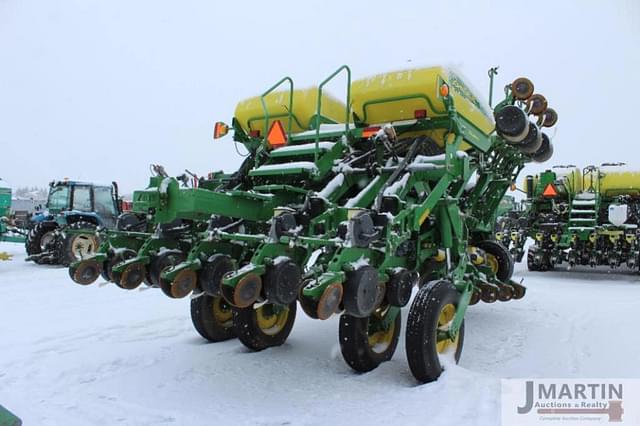 Image of John Deere 1790 equipment image 2