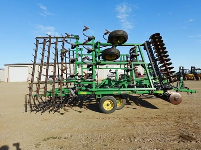 Image of John Deere 726 equipment image 2