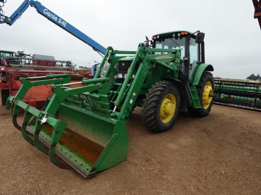 Image of John Deere 7420 Primary image