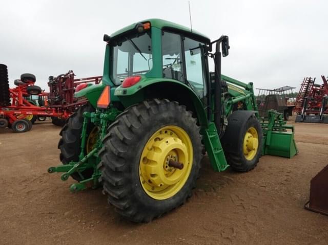 Image of John Deere 7420 equipment image 3