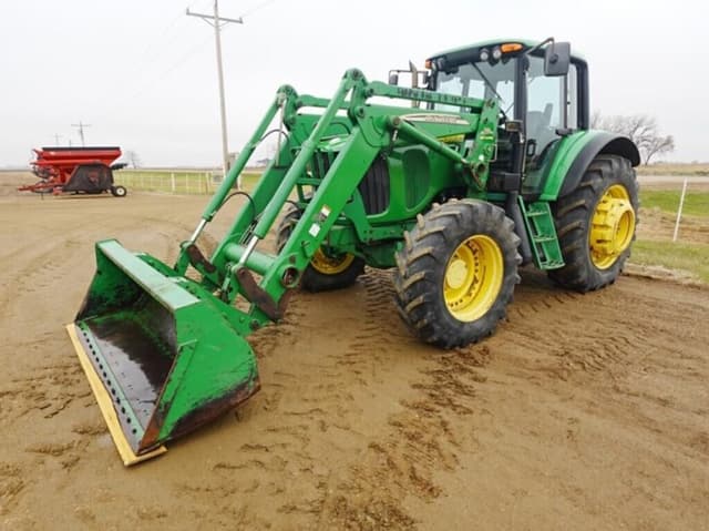 Image of John Deere 7420 equipment image 3