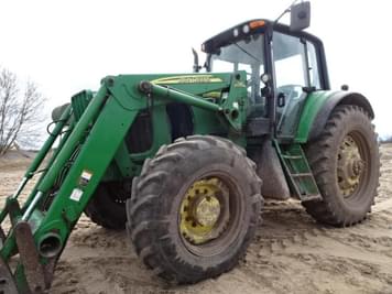 Main image John Deere 7520