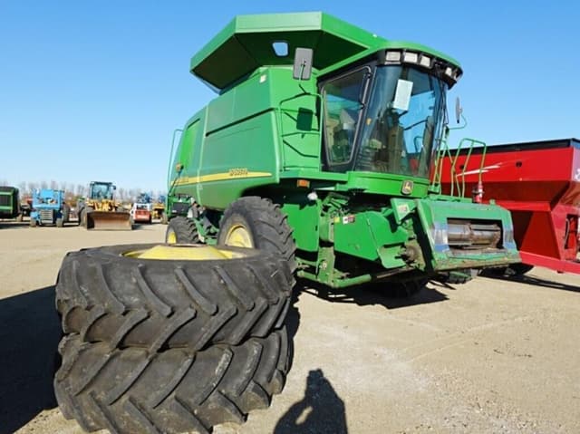 Image of John Deere 9760 STS equipment image 1
