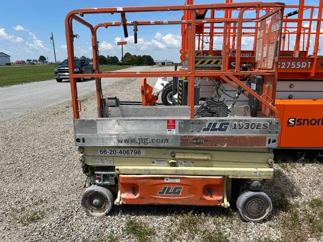 Image of JLG 1930ES equipment image 2