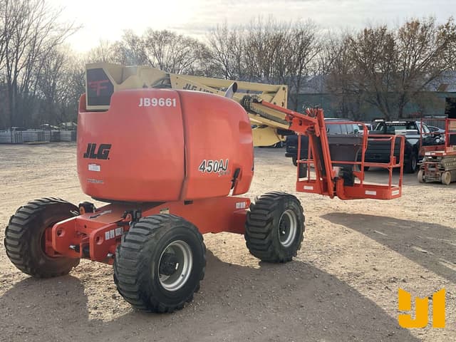 Image of JLG 450AJ equipment image 4