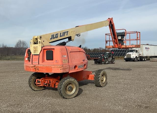 Image of JLG 460SJ equipment image 4