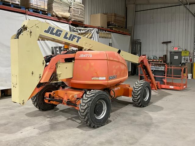 Image of JLG 600AJ equipment image 2