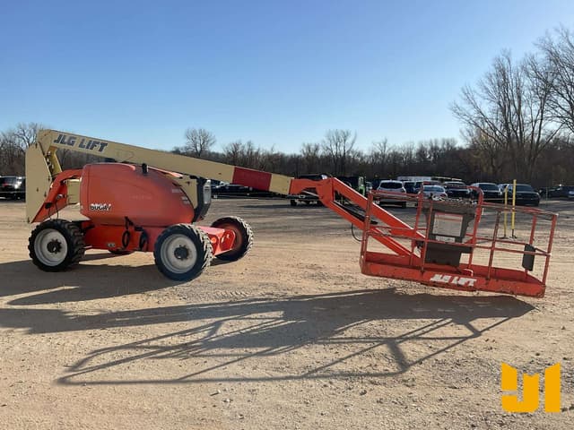 Image of JLG 600AJ equipment image 3