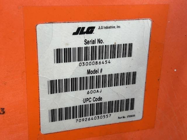 Image of JLG 600AJ equipment image 4