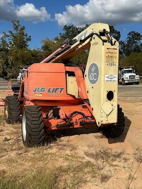 Image of JLG 600AJ equipment image 2