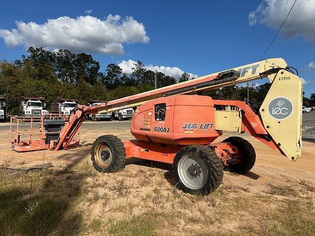 Image of JLG 600AJ equipment image 3