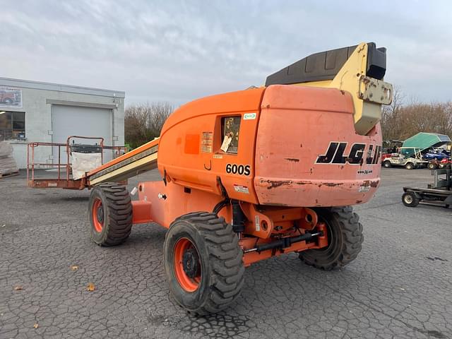 Image of JLG 600S equipment image 3