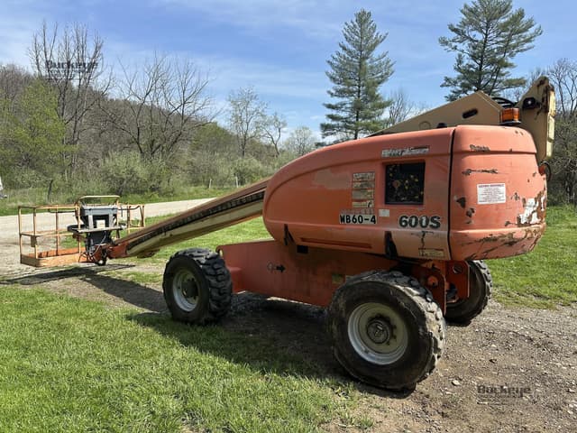 Image of JLG 600S equipment image 2