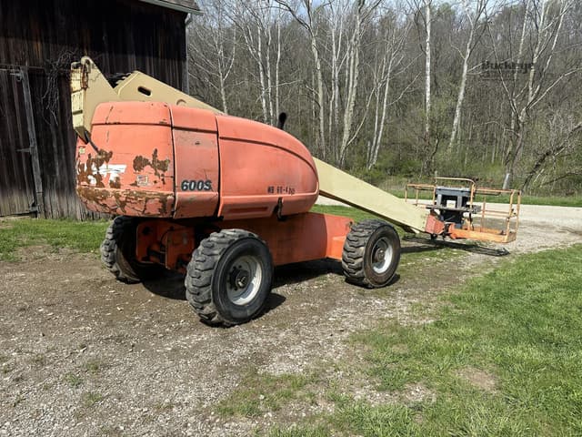 Image of JLG 600S equipment image 3