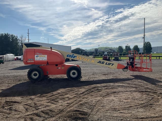 Image of JLG 600S equipment image 1