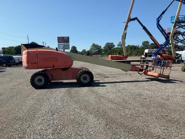 Image of JLG 600S equipment image 3
