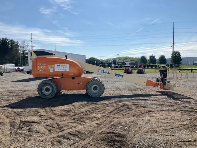Image of JLG 600S equipment image 3