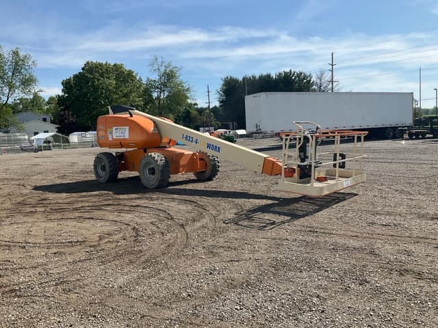 Image of JLG 600S equipment image 2