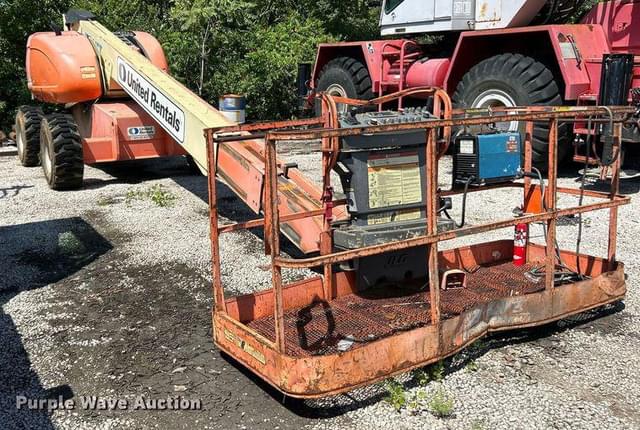 Image of JLG 600S equipment image 2