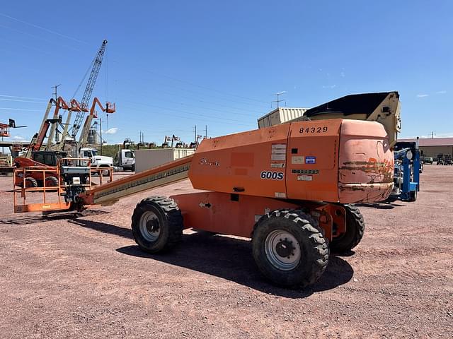 Image of JLG 600S equipment image 2