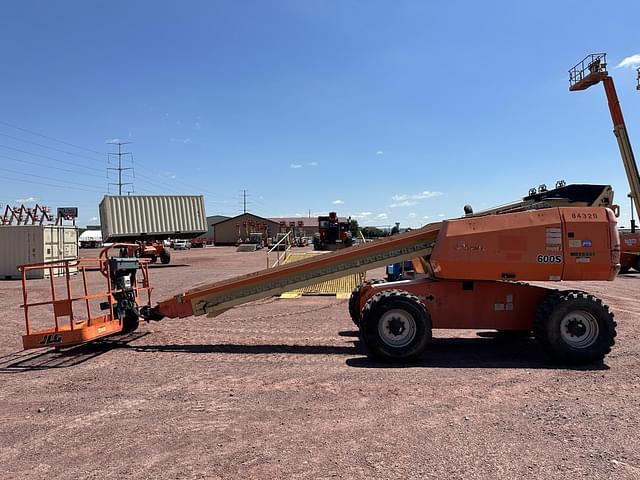Image of JLG 600S equipment image 1
