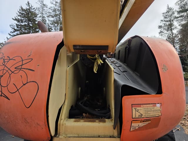 Image of JLG 600S equipment image 1