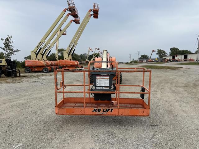 Image of JLG 800S equipment image 2