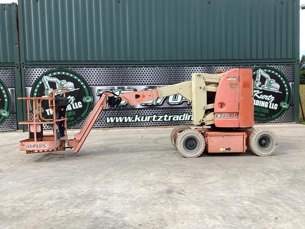 Image of JLG E300AJP Primary image