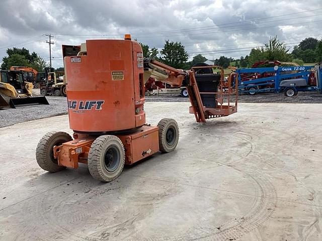 Image of JLG E300AJP equipment image 3