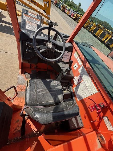 Image of JLG G6-42A equipment image 4