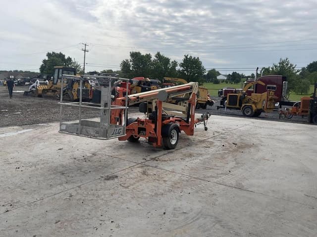 Image of JLG T350 equipment image 3