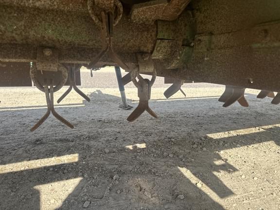 Image of John Deere 115 equipment image 2