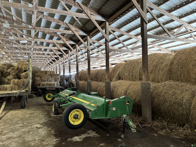 Image of John Deere 120 equipment image 1