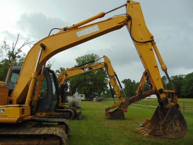Image of John Deere 120C equipment image 4