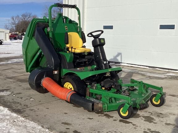 2005 John Deere 1445 Equipment Image0