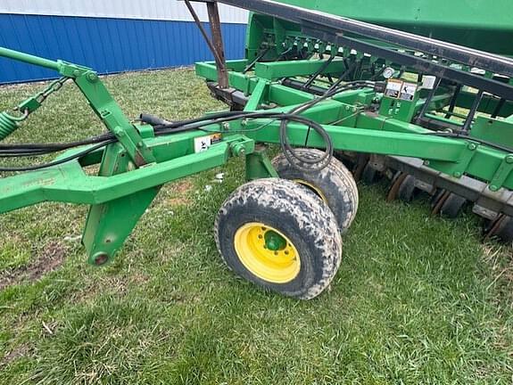 Image of John Deere 1590 equipment image 1