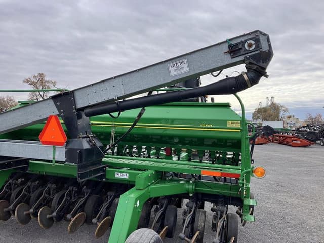 Image of John Deere 1590 equipment image 4