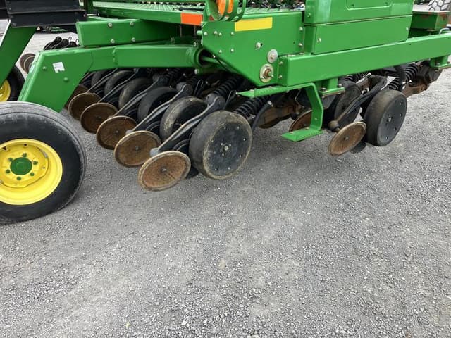 Image of John Deere 1590 equipment image 2