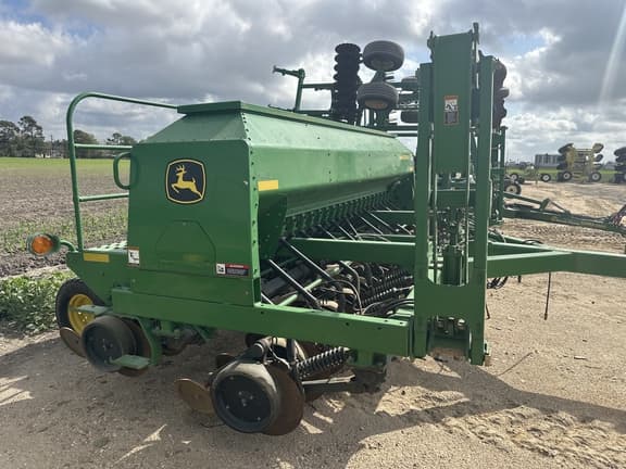 Image of John Deere 1590 equipment image 4